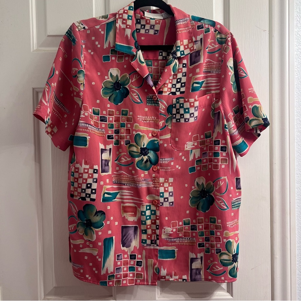 Vintage Alfred Dunner Pink Floral Print short-sleeve top.